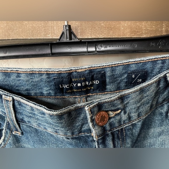 Lucky Brand| Sienna Slim Boyfriend Jeans, Distressed Style, Size 6/28••• - Picture 4 of 15